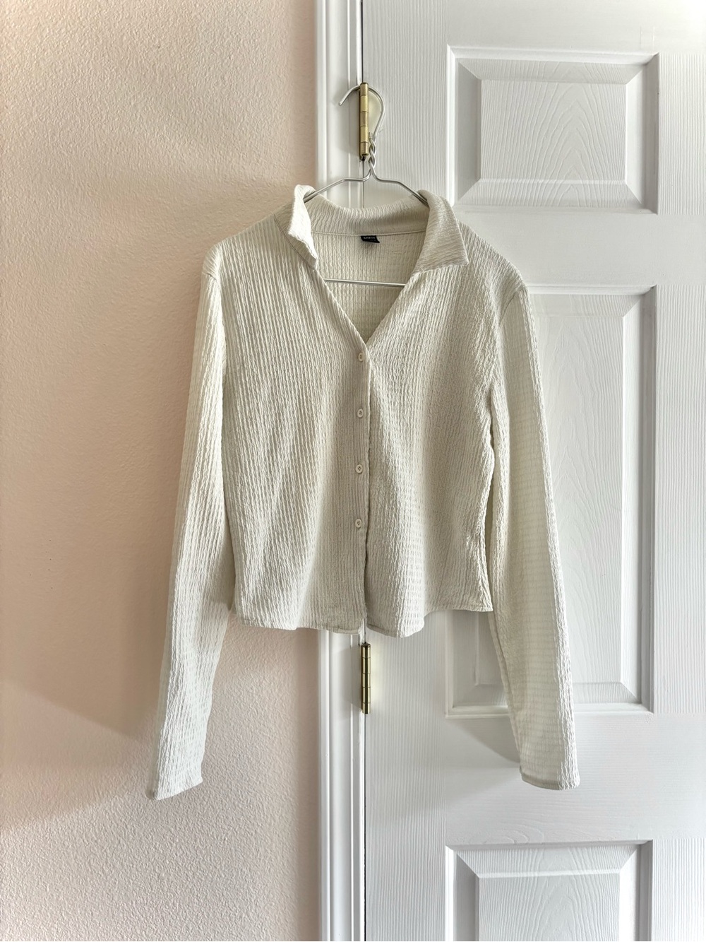 SHEIN Cream Ribbed Button-Down Long Sleeve Cropped Shirt M